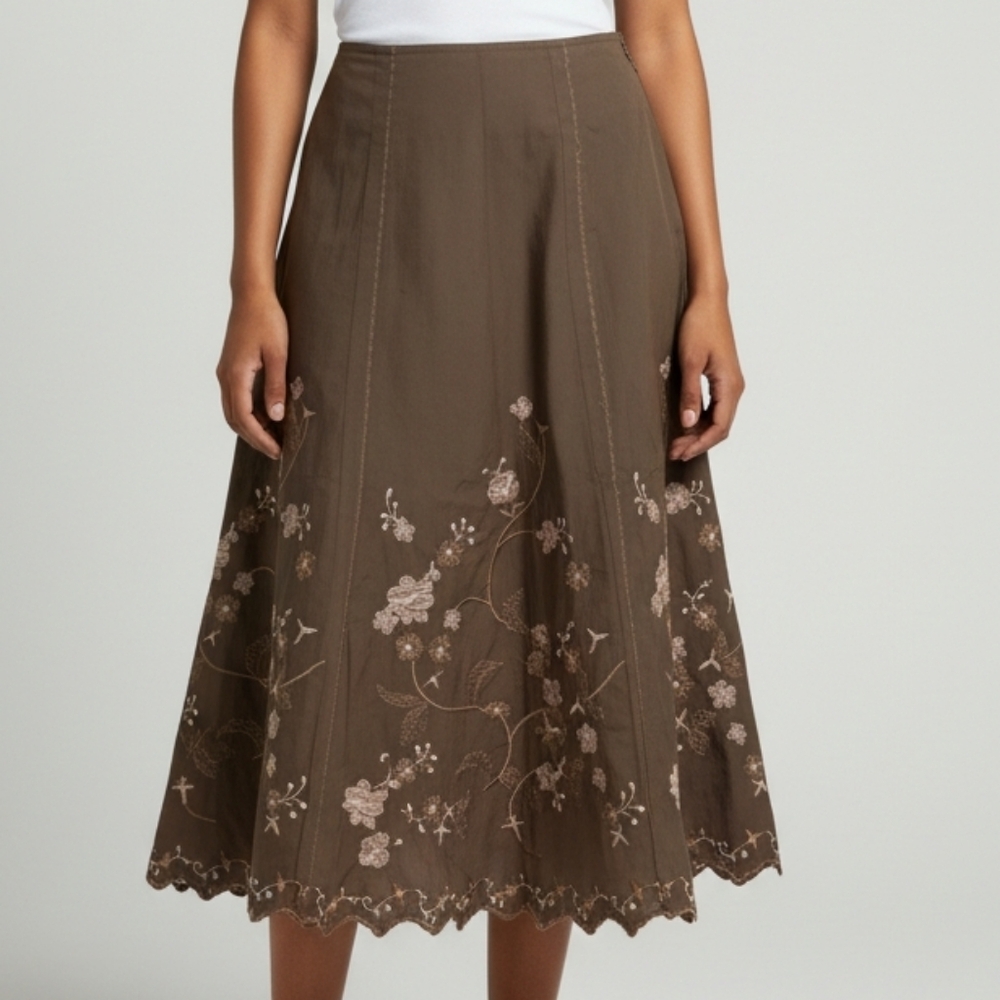 Coupe Elegant Embroidered Floral Skirt 6810
